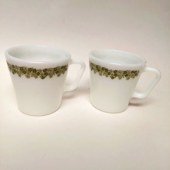 Vintage* 2 Green Daisy Pyrex Mugs by Corning #26 & 19 - Picture 1 of 7